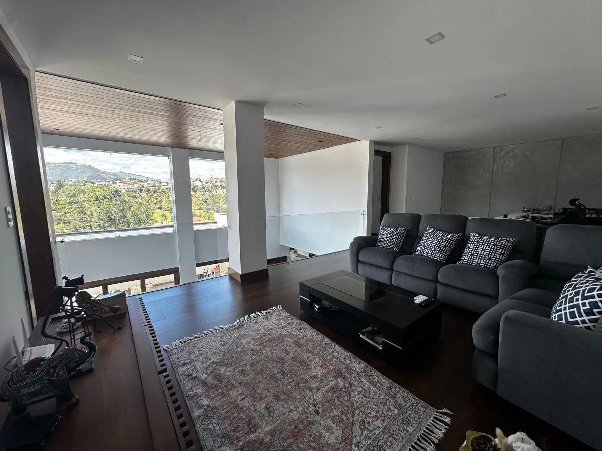 Departamento/ Casa en Cumbaya — imagen 2