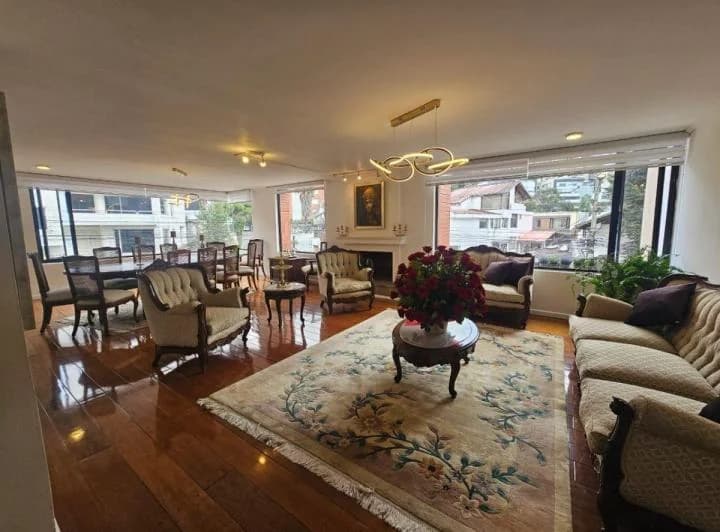 Venta Departamento 261 m², 3 Habitaciones, Sector Granda Centeno, Quito Tenis Hípico 3 Parqueaderos — imagen 1