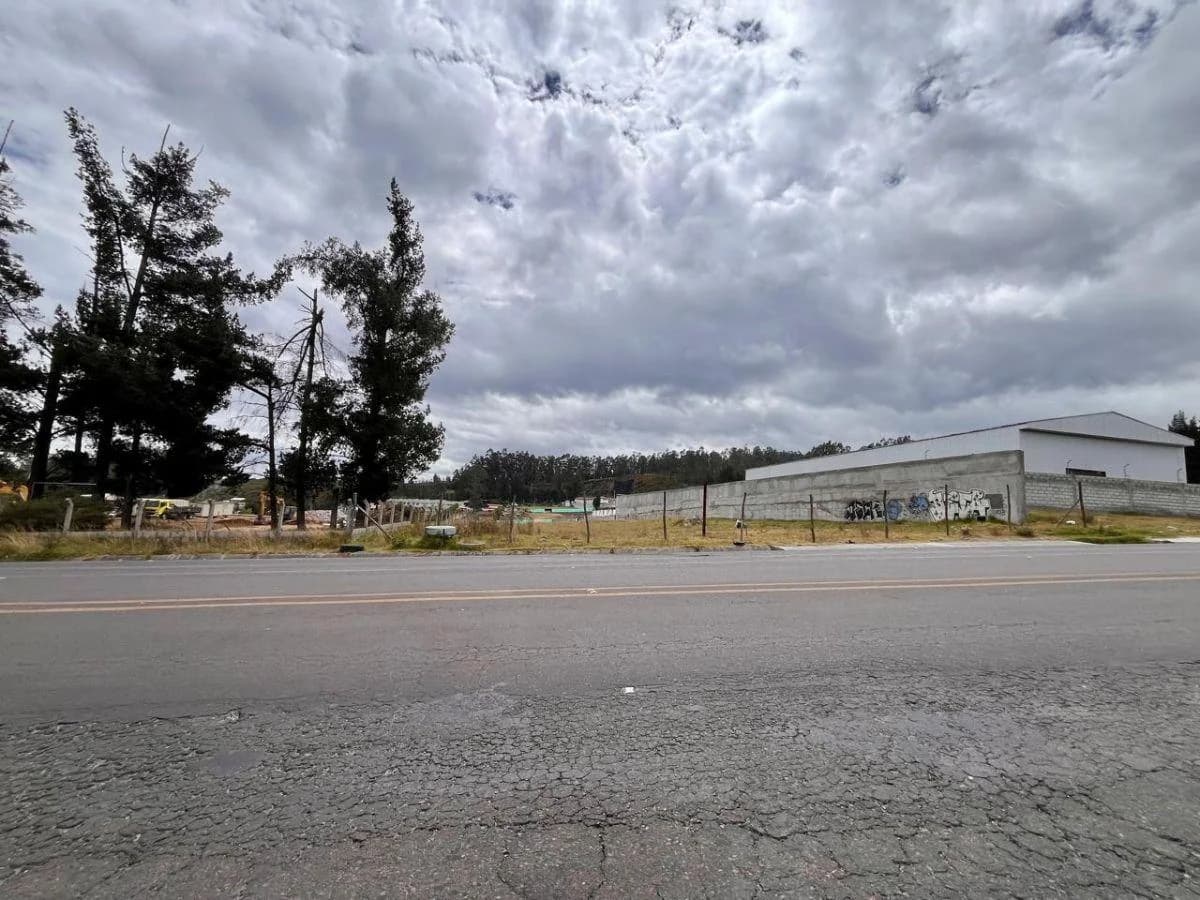 En Venta Terreno de 5.850 m² Sobre La Vía Pifo Papallacta — imagen 4