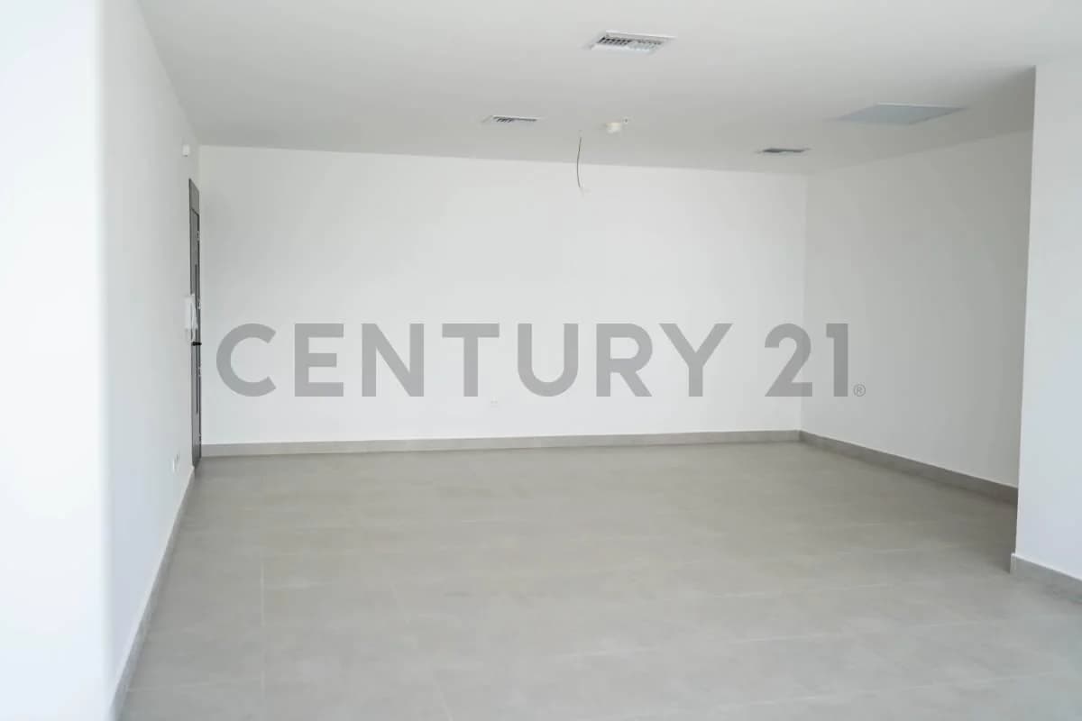 Oficinas de Estreno Ceibos Excelente Ubicación y Vista Alest, Guayas — imagen 3