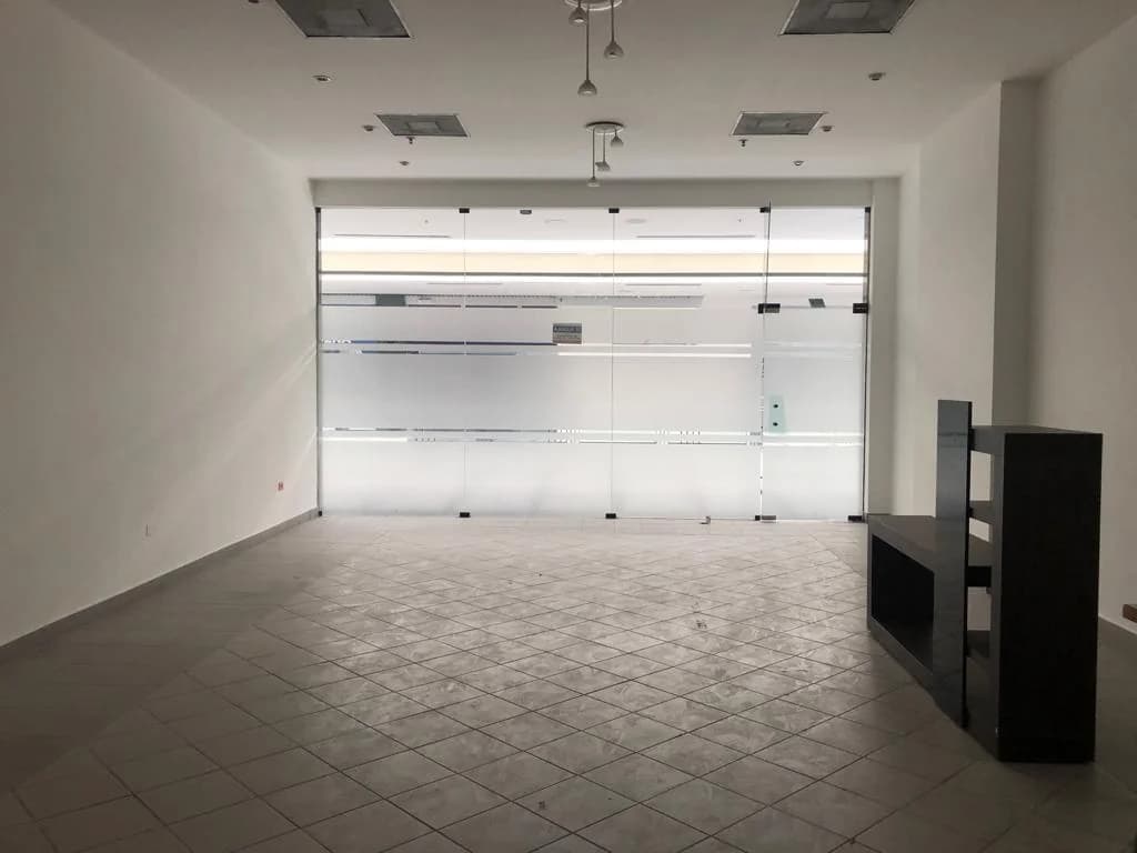 Se Vende Oficina en Primer Piso Word Trade Center, Guayas — imagen 5