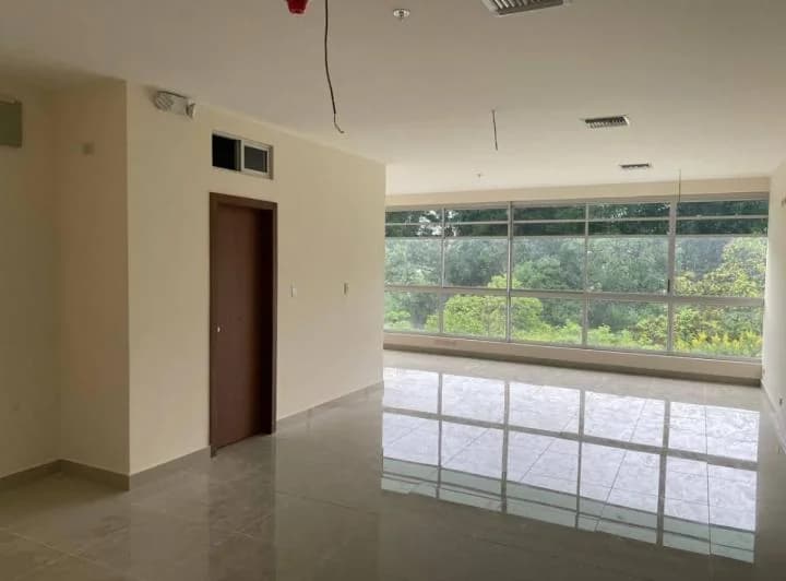 Kennedy Norte - Condominio San José - Vendo Oficina - Frente - Parque Lineal, Guayas — imagen 1