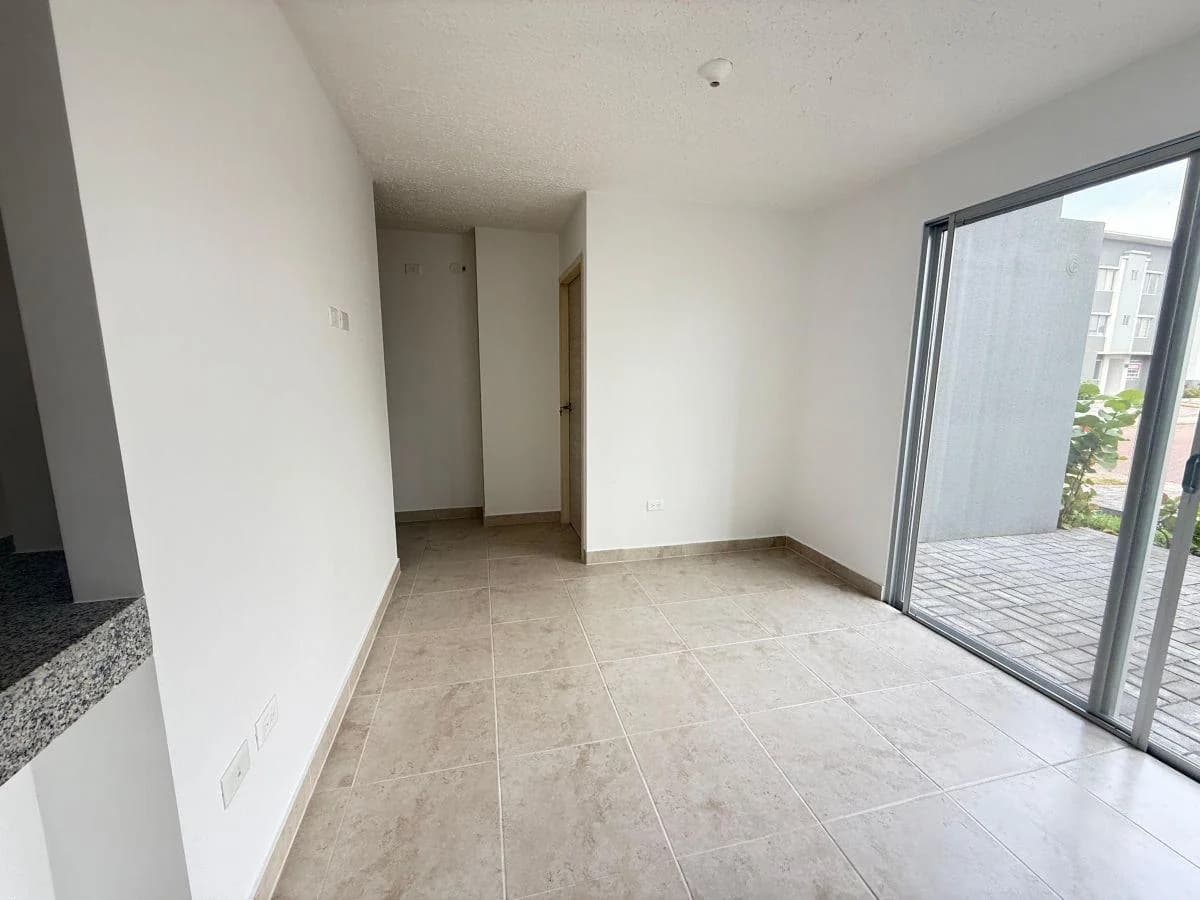 Venta de Departamento en Planta Baja en Urb. La Joya Etapa Granate, Guayas — imagen 3
