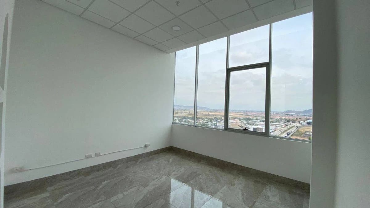 En Venta Oficina 44 m² - Edif. Platinum 2 - Av Febres Cordero - Ciudad Millenium, Guayas — imagen 2