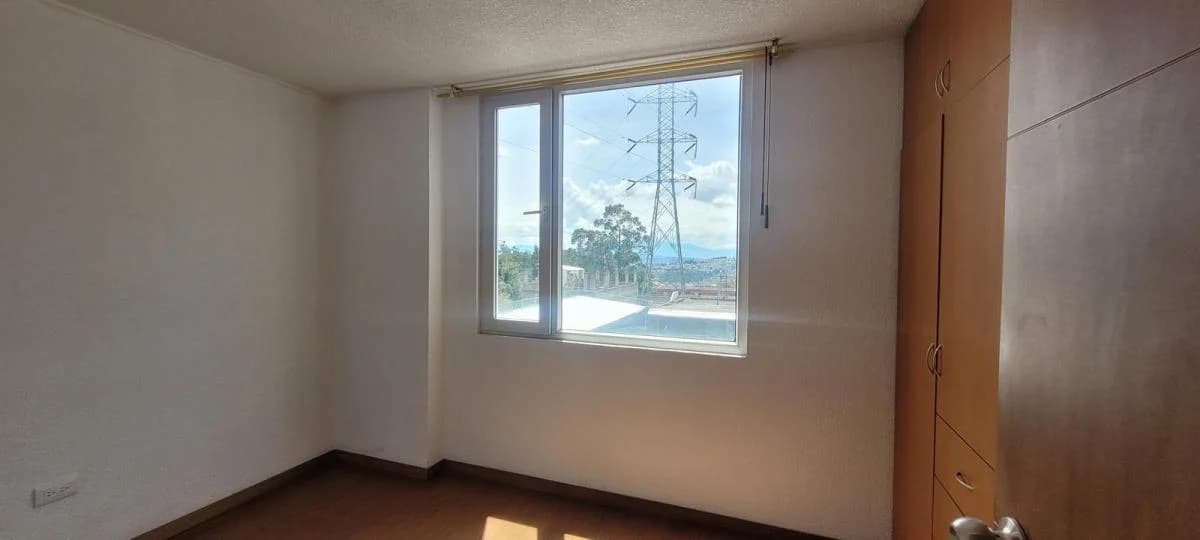 Vendo Departamento en Norte de Quito Calle Legarda 3 Dorm. — imagen 8
