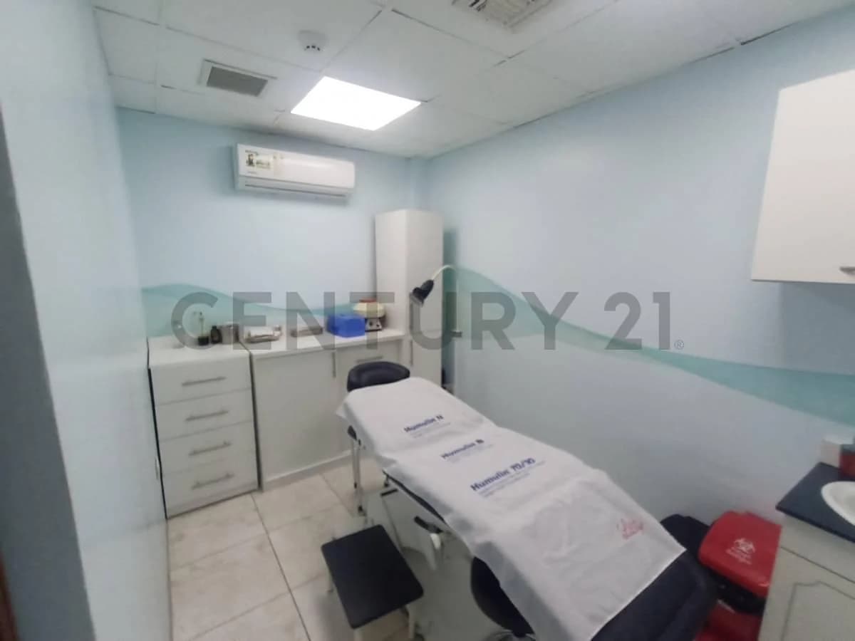 Vendo Consultorio con 3 Oficinas Pb 80 m² Kennedy Norte Torre Médica Pcas, Guayas — imagen 3