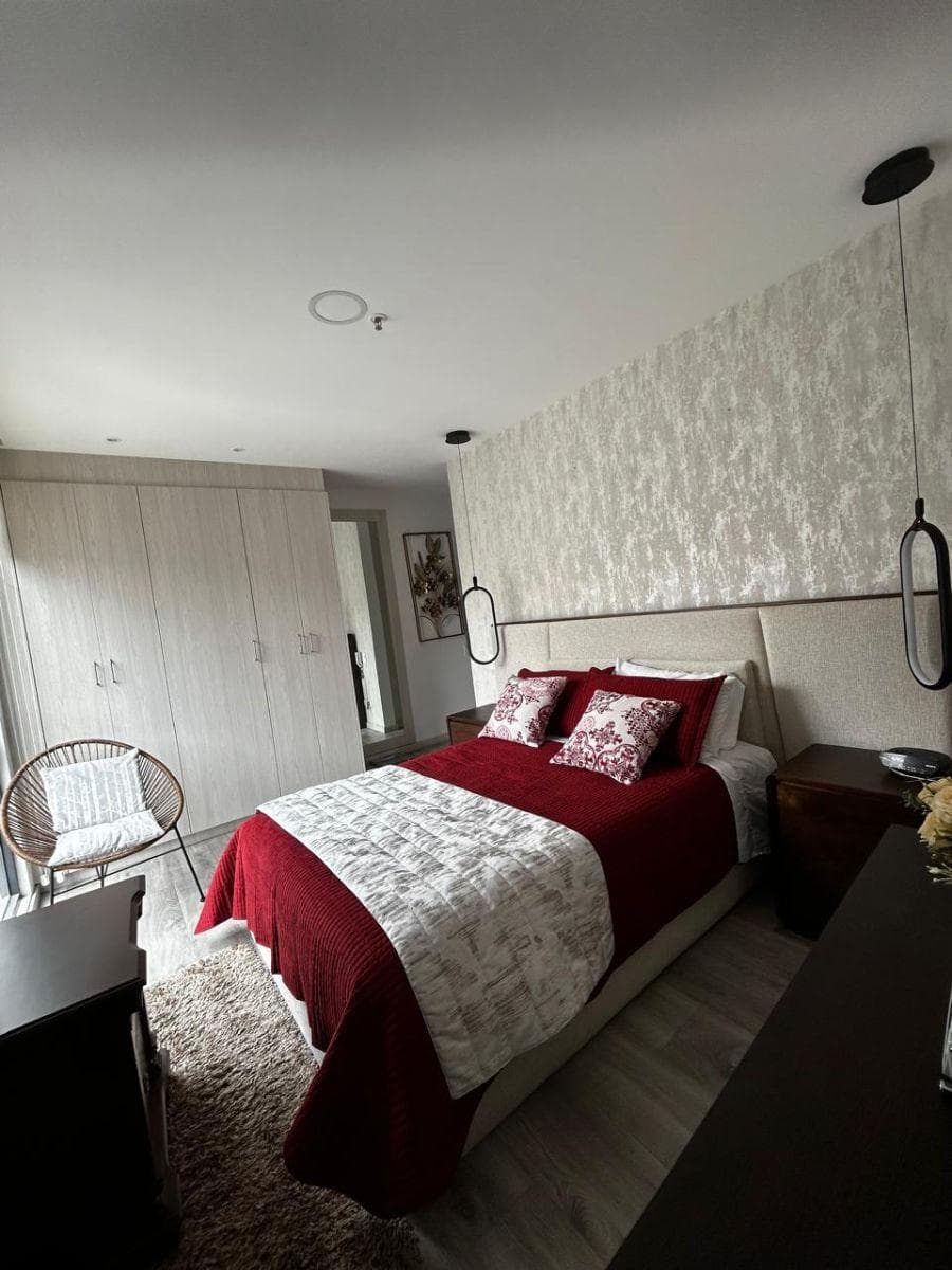 Vendo Hermoso Departamento Semi Amoblado 3 Habitaciones Republica del Salvador — imagen 2