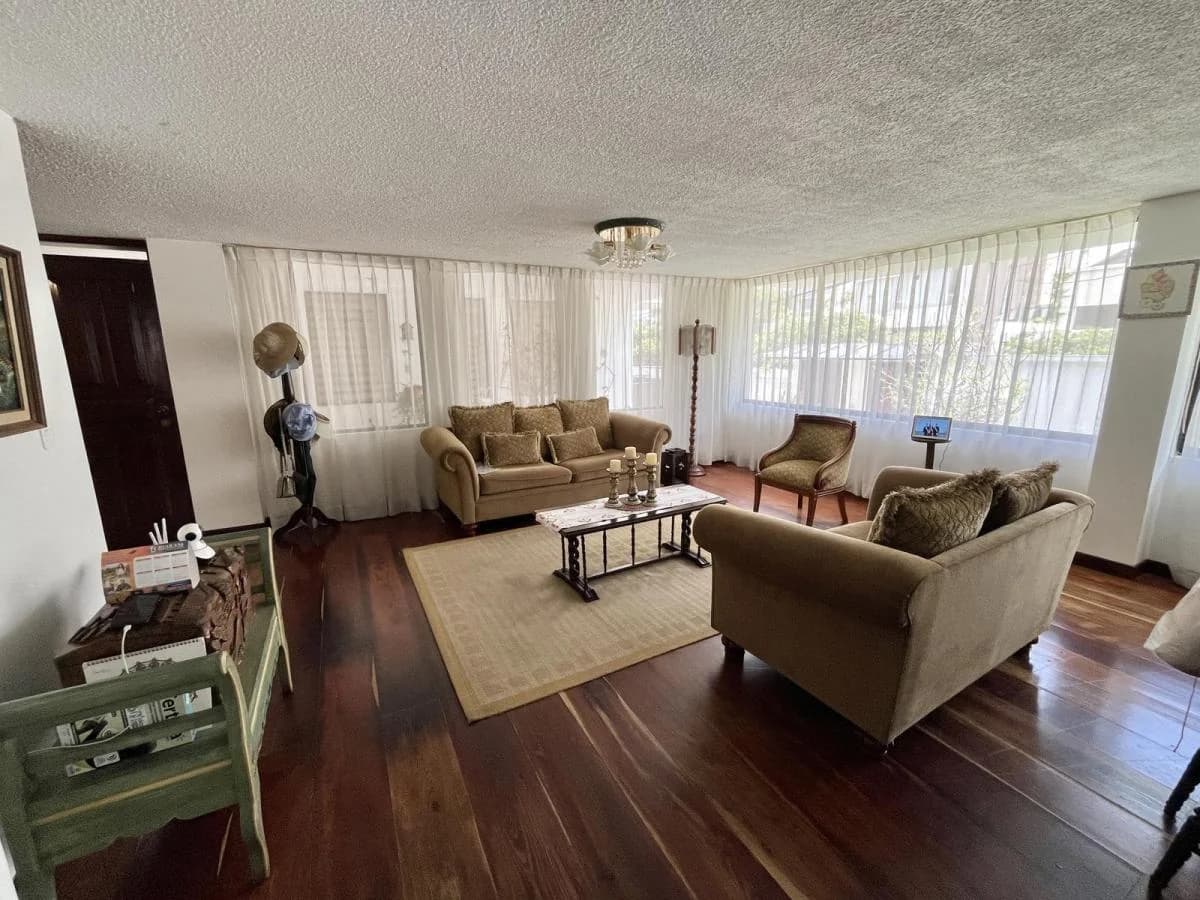 Departamento de Venta Dentro de Miravalle 2 Cumbayá — imagen 5