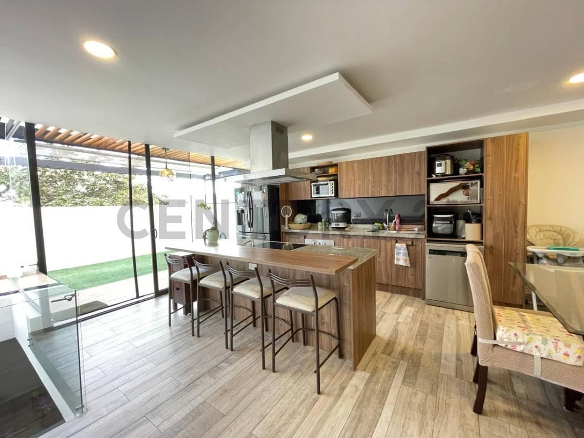 En Venta Departamento Duplex con Patio en Conjunto Privado. Sector Tumbaco — imagen 10