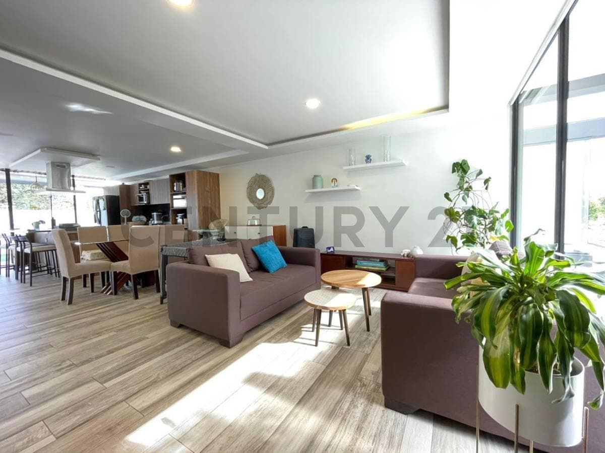 En Venta Departamento Duplex con Patio en Conjunto Privado. Sector Tumbaco — imagen 8