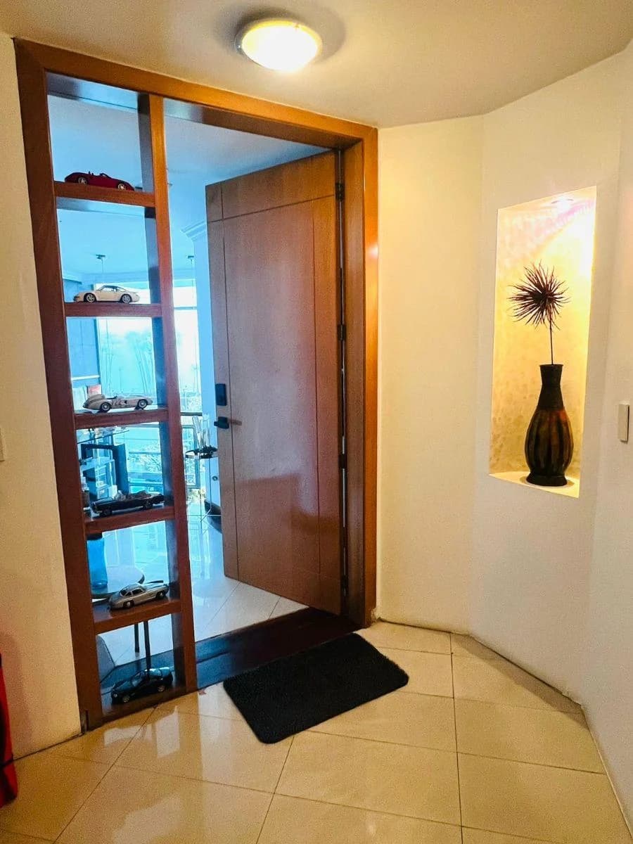 Hermoso Departamento Moderno con Jardín en Jardines del Batan — imagen 4