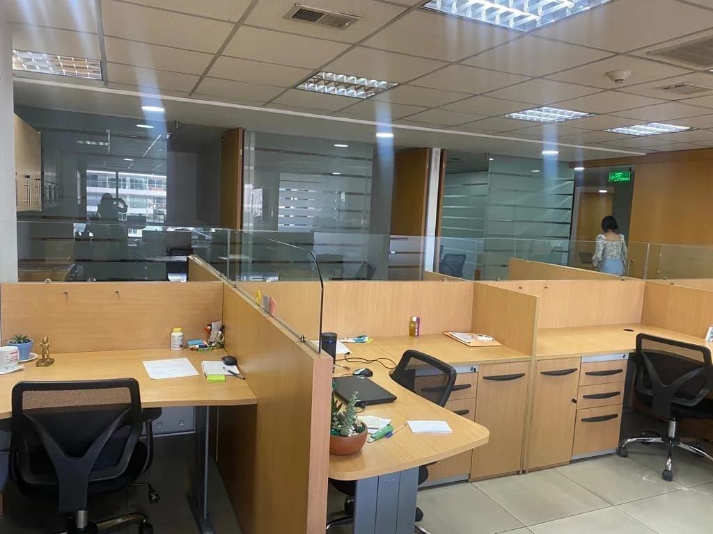 Av Amazonas, Oficina en Venta, 650 m², 3 Ambientes — imagen 5