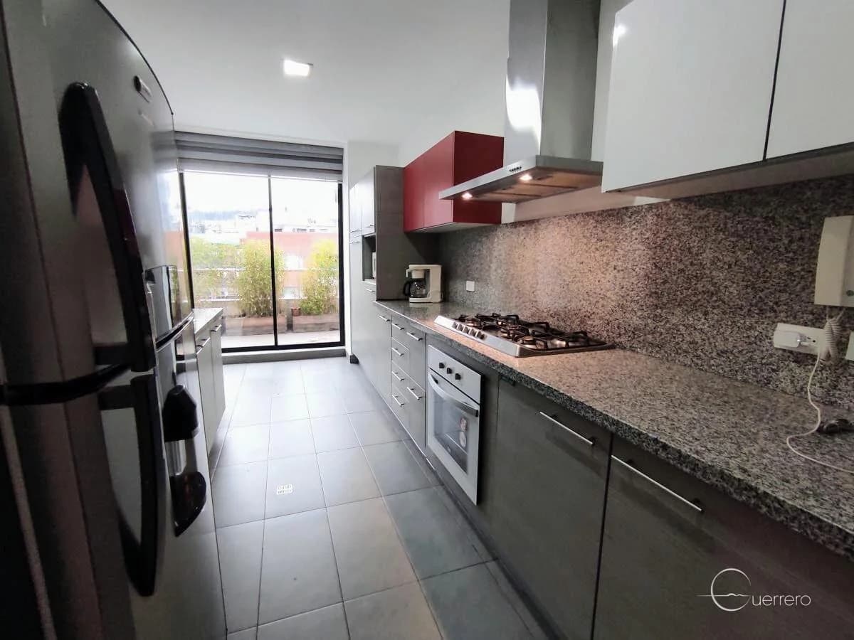 En Renta o Venta Penthouse de Lujo (Amoblado) con Terraza Sobre La Rep. de El Salvador — imagen 3