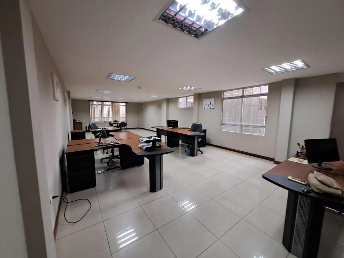 Se Vende Oficina Primer Piso en Kennedy Norte, Guayas — imagen 4