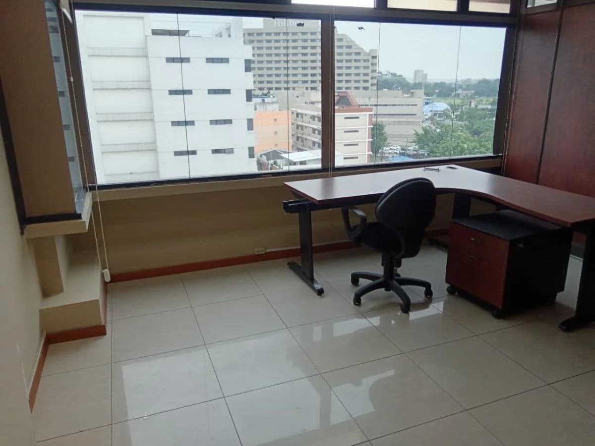Vendo Oficina en El Edificio Torres del Norte, Guayas — imagen 4
