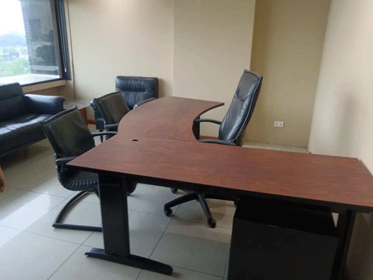 Vendo Oficina en El Edificio Torres del Norte, Guayas — imagen 2