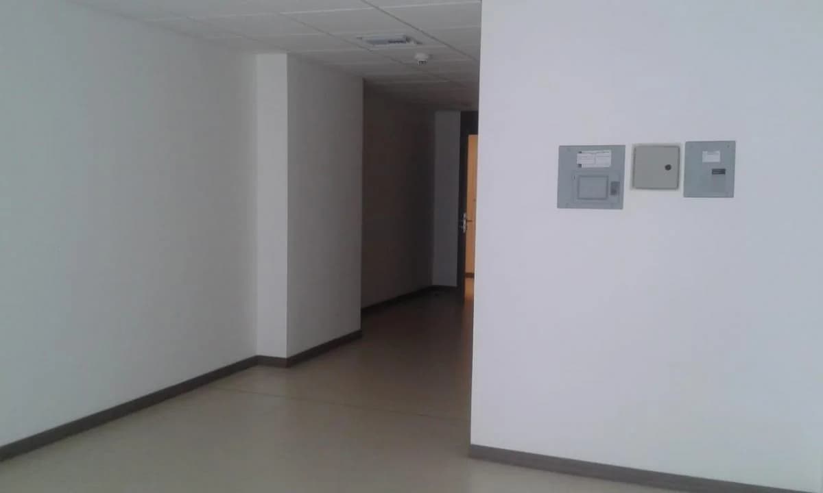 Venta de Oficina - Emporium - Puerto Santana, Guayas — imagen 3