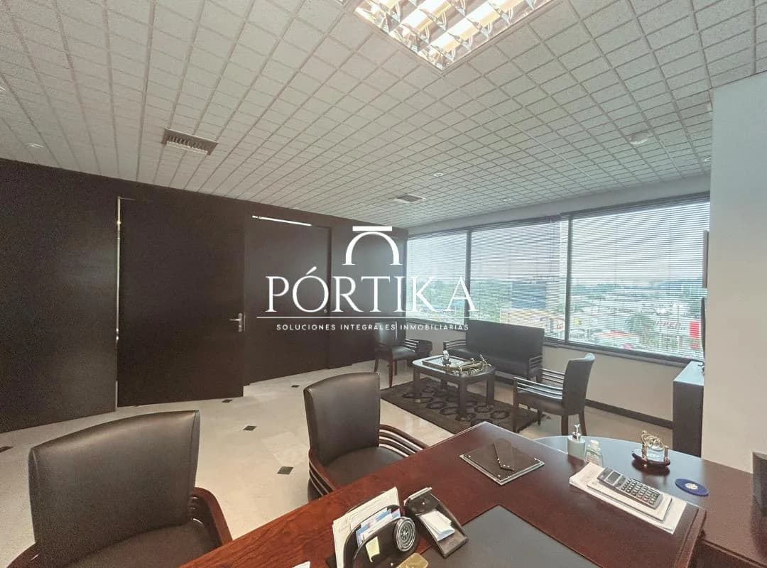 Venta Oficina Amoblada - Edificio Classic - Bellavista (Frente Alban Borja), Guayas — imagen 2