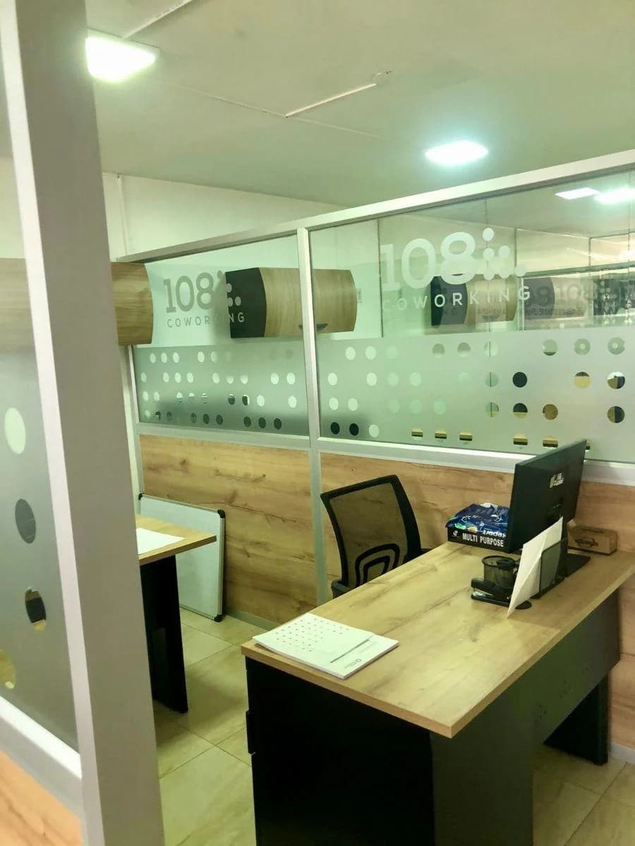 7140. Urdesa, Vendo o Alquilo Oficina 250 m², $1600/$185.000. Guayas — imagen 4