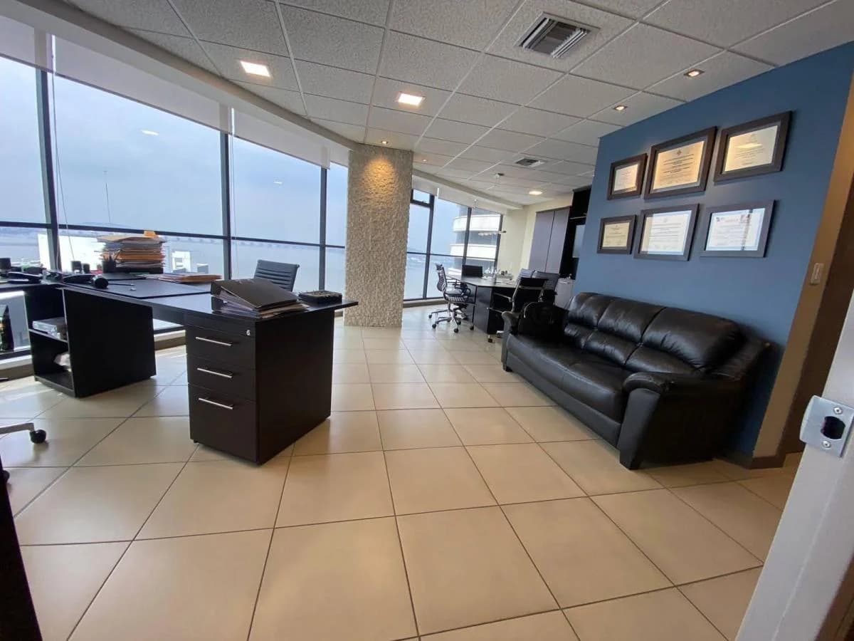 Venta Oficina Vista Al Rio - Emporium - Puerto Santa Ana, Guayas — imagen 5