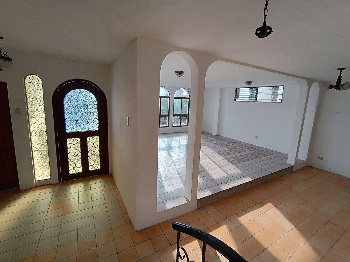 Departamento de 3 Niveles de 305 m² con 3 Dorm. en Venta en Nueva Kennedy, Guayas — imagen 4