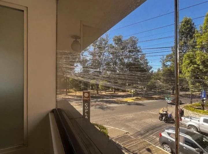 Vendo Oficina, Consultorio, Sector Carolina — imagen 1
