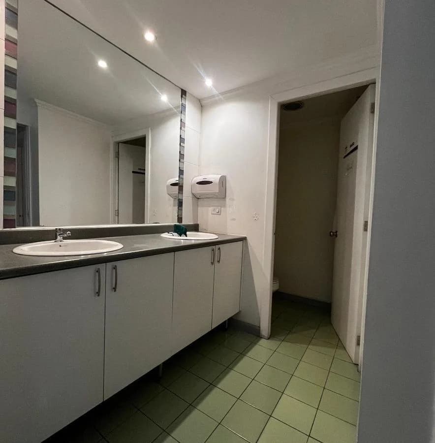 Vendo Oficina, Consultorio, Sector Carolina — imagen 4