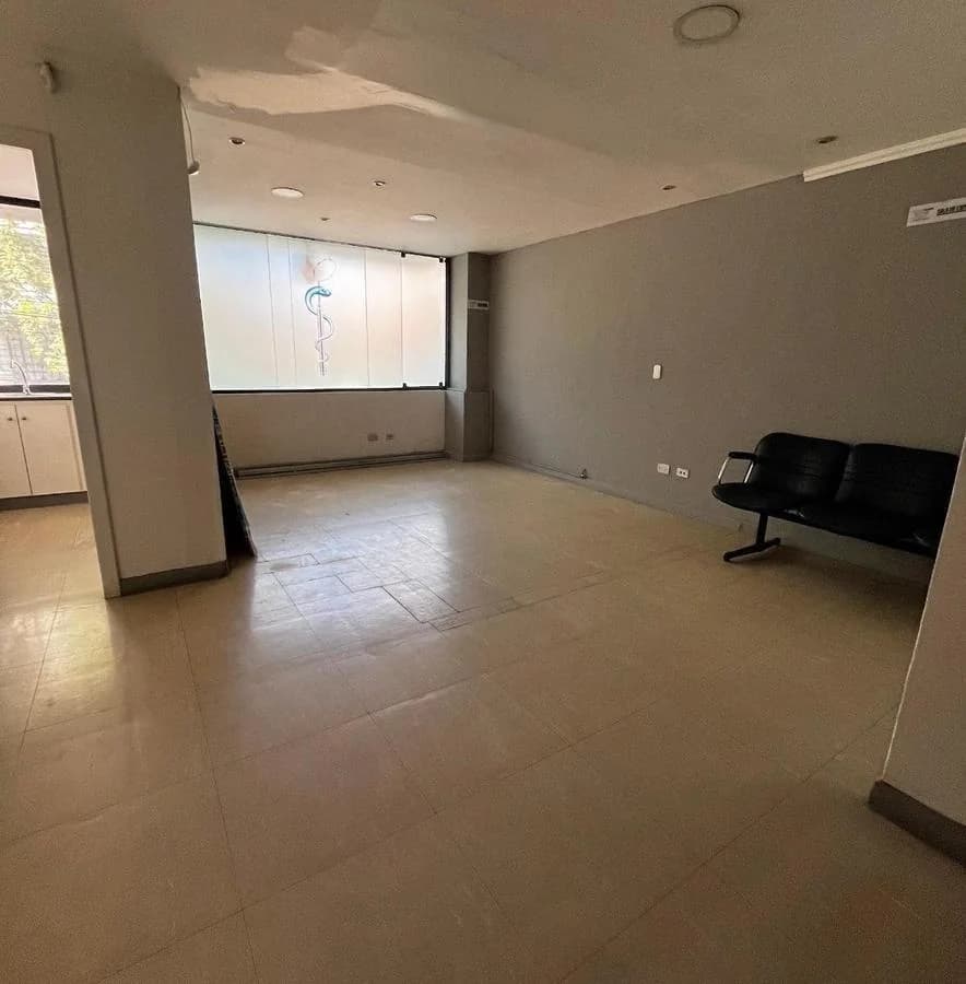 Vendo Oficina, Consultorio, Sector Carolina — imagen 3