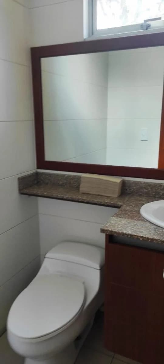 Amplia Oficina de Venta — imagen 2