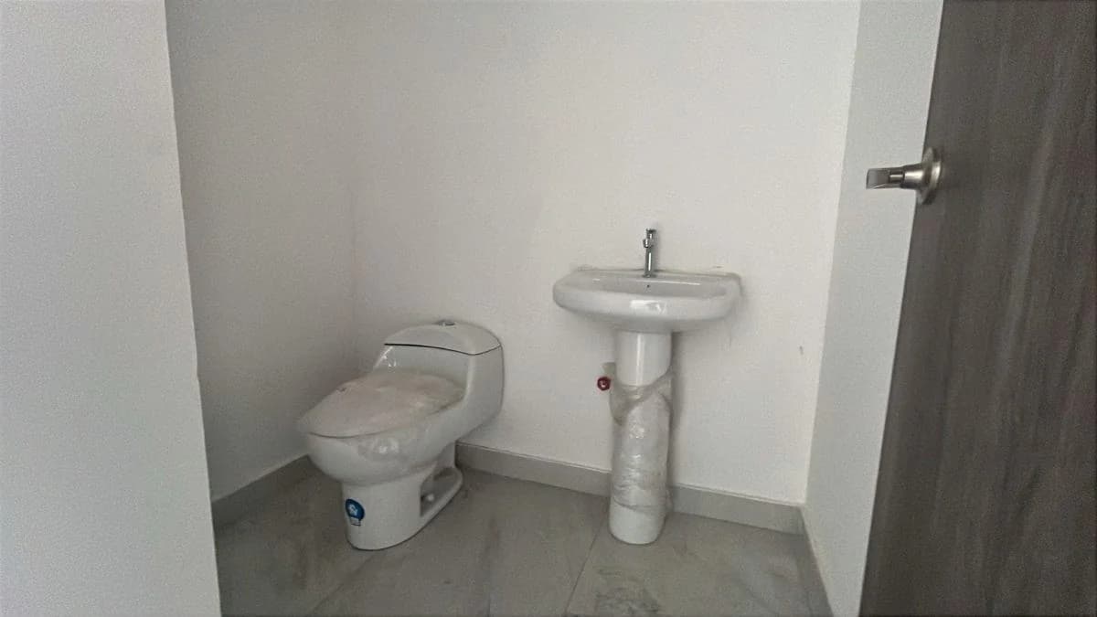 En Venta Oficina 200 m² - Moderno Edificio Corporativo - Av Las Américas - Guayaquil, Guayas — imagen 3