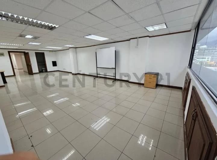 Se Vende Oficina Centro Norte de Quito — imagen 1