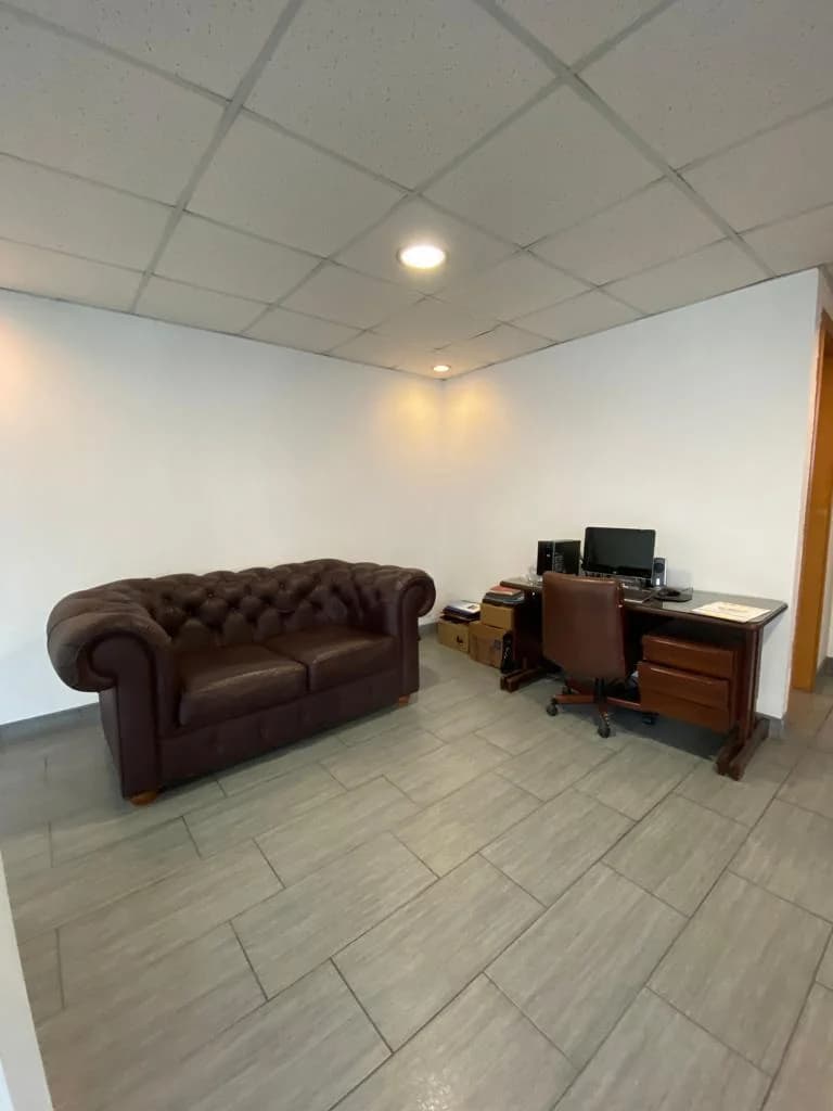 Venta Súper Oficina 60 m² - Megamaxi — imagen 2
