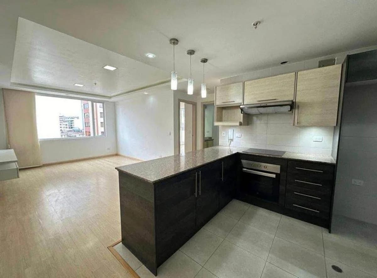 Hermoso Departamento de Venta, Av 9 de Octubre, La Pradera, Iñaquito — imagen 4