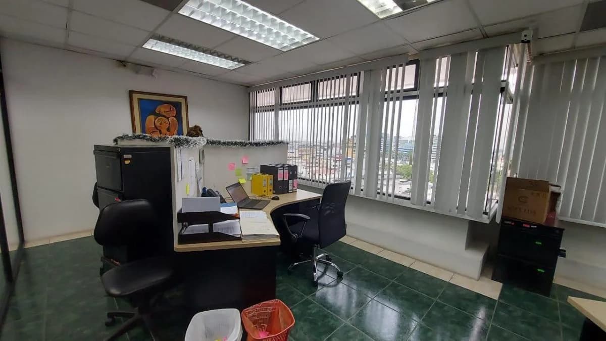 Alquiler de Oficina en Edificio Empresarial en Kennedy Norte, Guayas — imagen 3