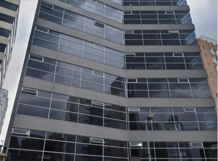 Venta Oficina Amoblada Sector La Carolina — imagen 1