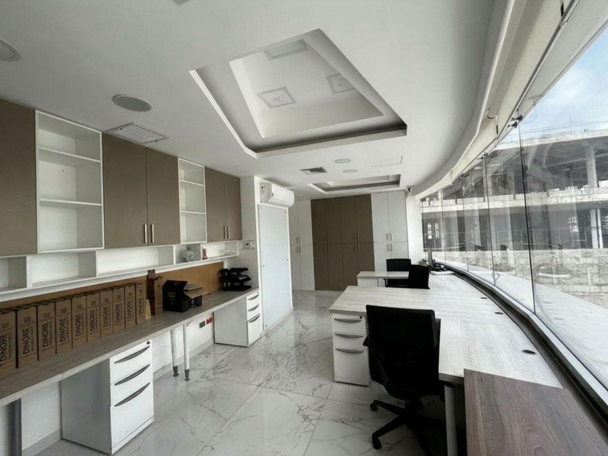 Espectacular Oficina de Venta 300 m² en Puerto Santa Ana, Guayas — imagen 9