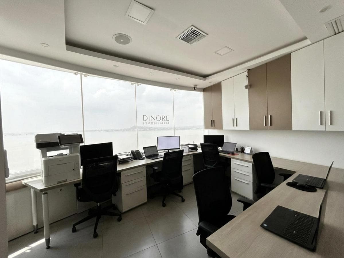 Espectacular Oficina de Venta 300 m² en Puerto Santa Ana, Guayas — imagen 2