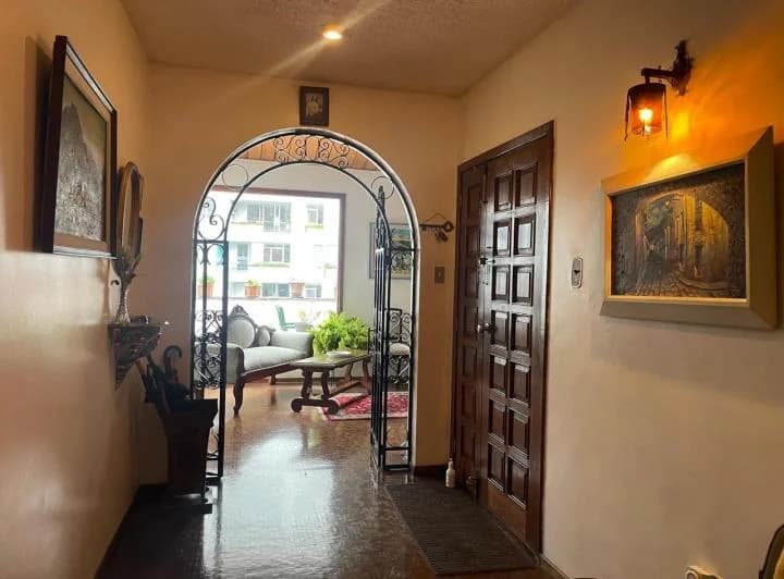Departamento de Venta La Coruña y Whymper, Amplio, 450 m² — imagen 1