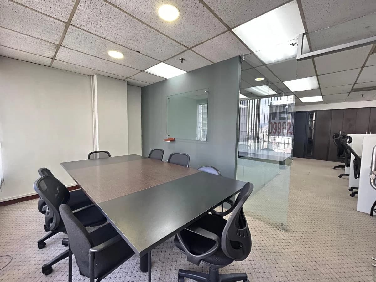 Venta Oficina World Trade Center Amoblada Moderna 12 de Octubre — imagen 5