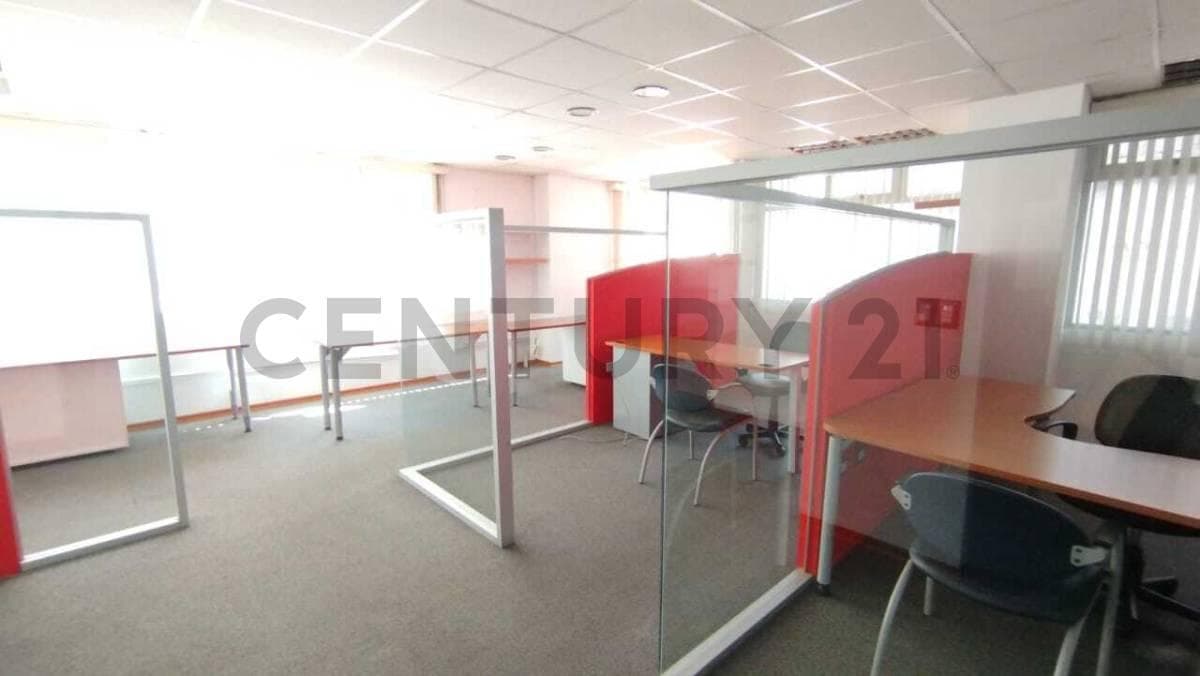 Venta Oficina Amoblada en La Pradera — imagen 4