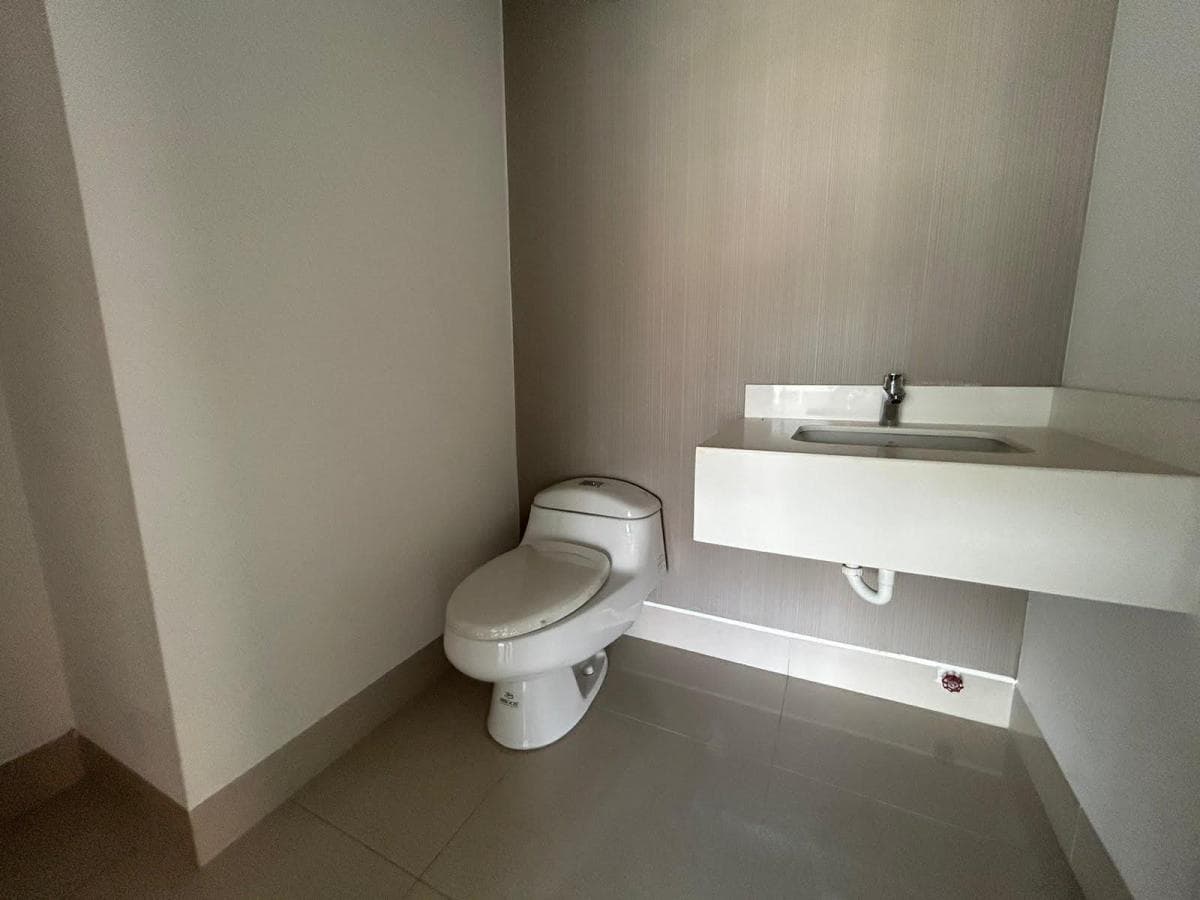Venta de Oficina - Ágora Xxi - Zona Mall del Sol, Guayas — imagen 2
