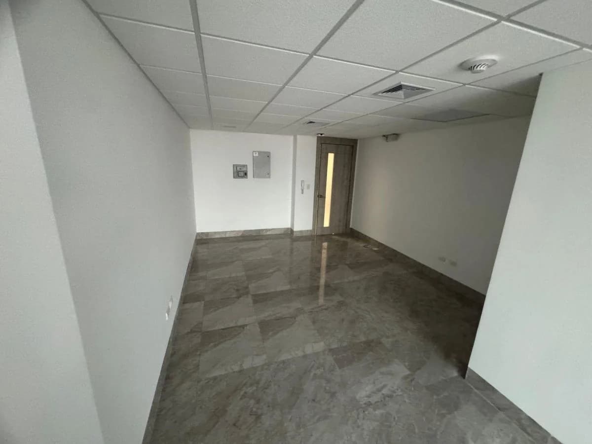 Oficina en Platinum 1 en Ciudad Millenium en La Aurora, Guayas — imagen 3
