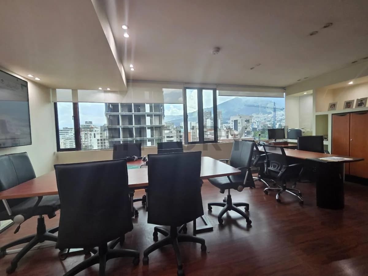 Oficina Amoblada en Venta Sector Carolina — imagen 2