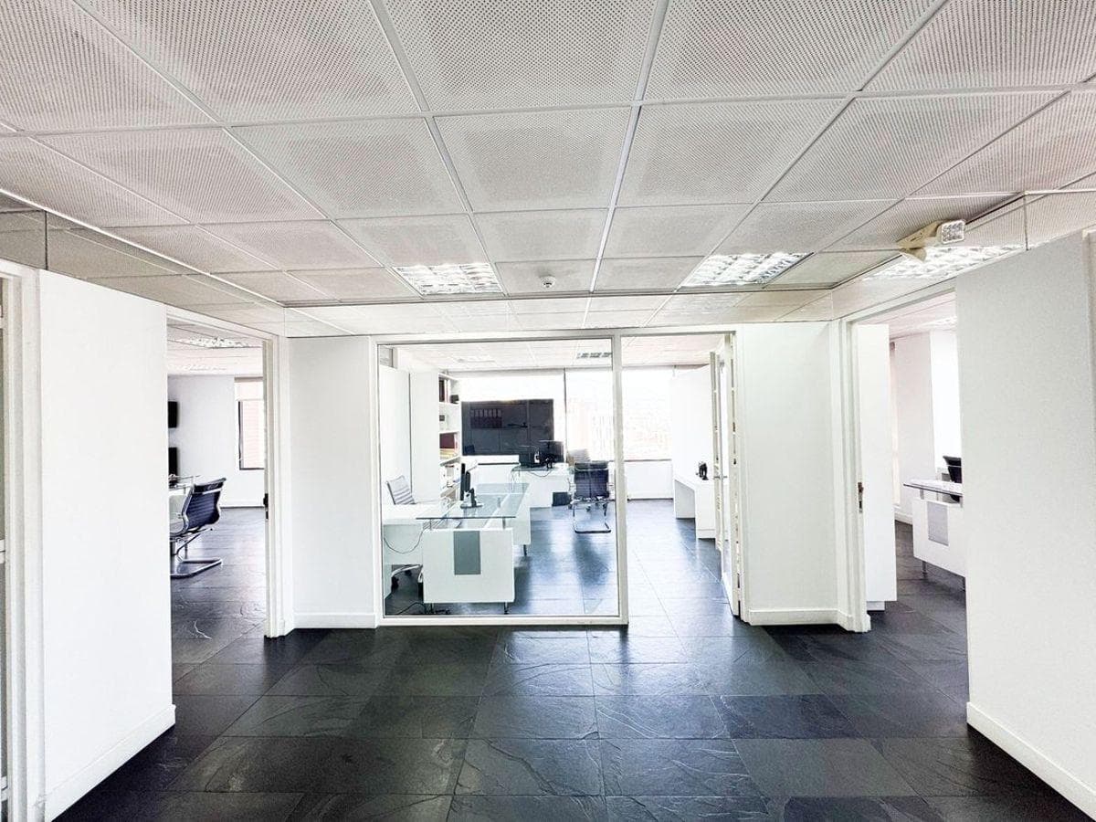 Oficina en Venta 279 m² Edif. Concorde Av12 Octubre — imagen 3