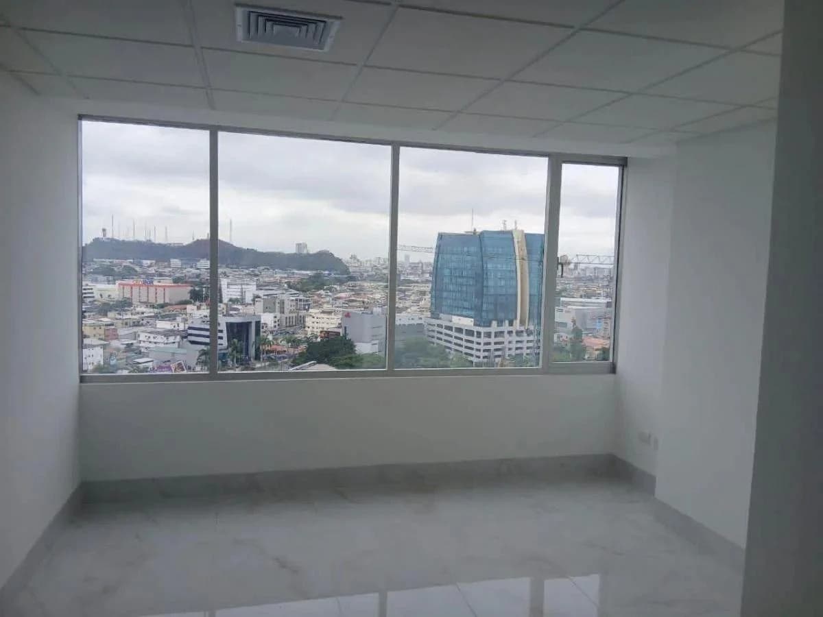 Oficinas en Venta 73 m² - Edif. Torre Millenium, Av Francisco de Orellana - Guayaquil, Guayas — imagen 3