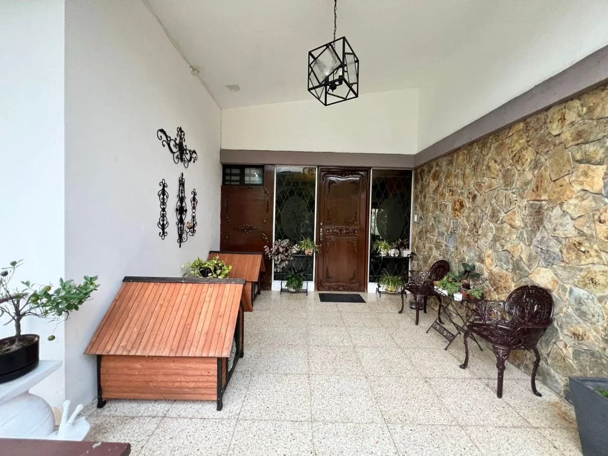Oportunidad Única – Casa Rentable con Locales Comerciales en Ceibos (Gim), Guayas — imagen 3