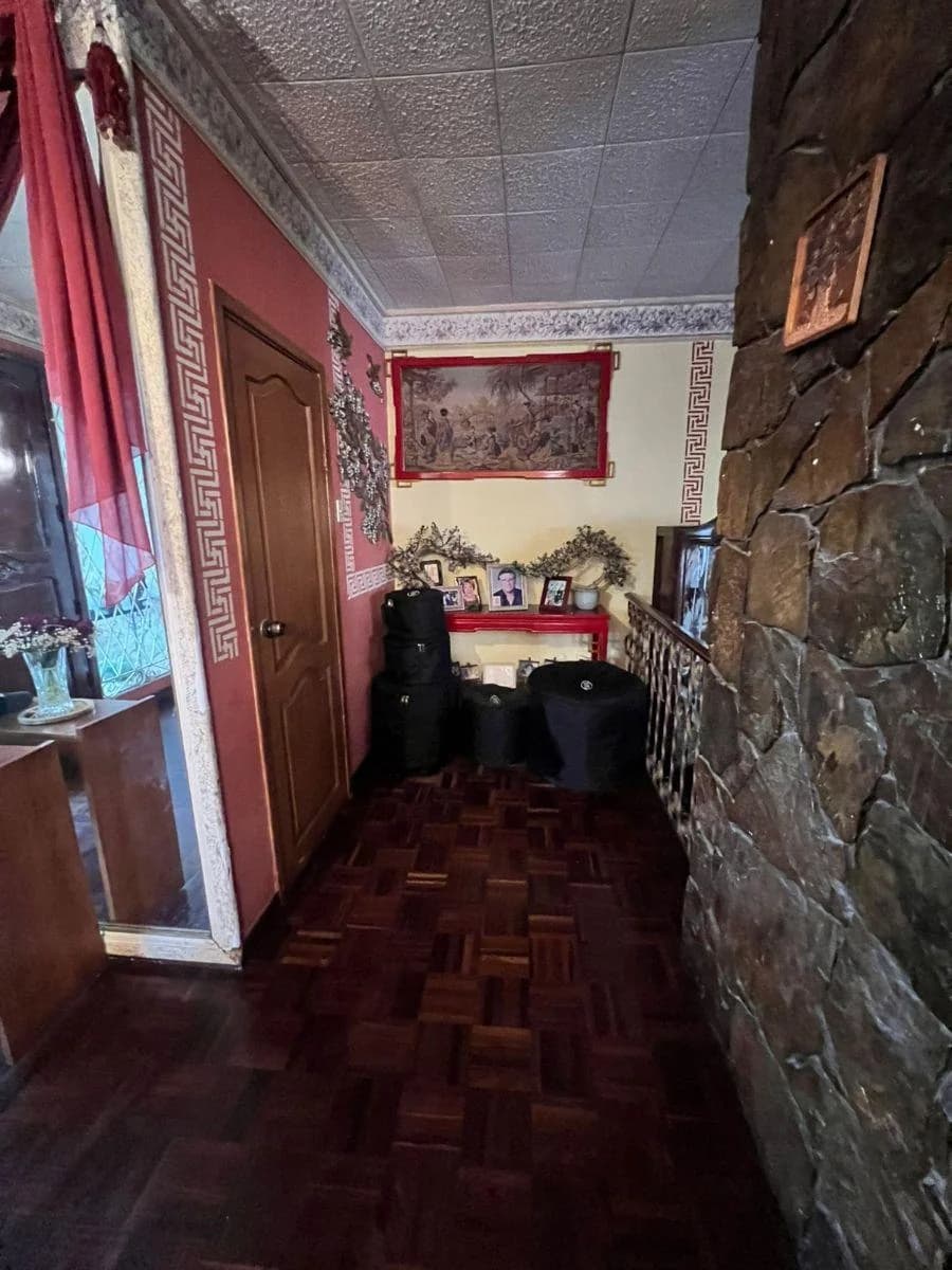 Oportunidad Única – Casa Rentable con Locales Comerciales en Ceibos (Gim), Guayas — imagen 2