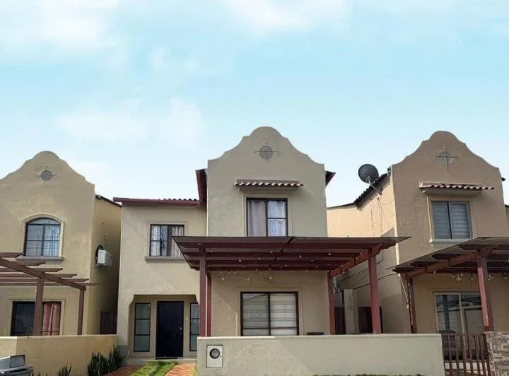 Casa en Venta en Urbanización La Rioja - Av Leon Feberes Cordero (Rg), Guayas — imagen 1