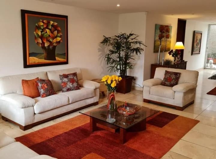 Casa de Venta Conjunto Sector La Vieja Hacienda Cumbaya — imagen 1