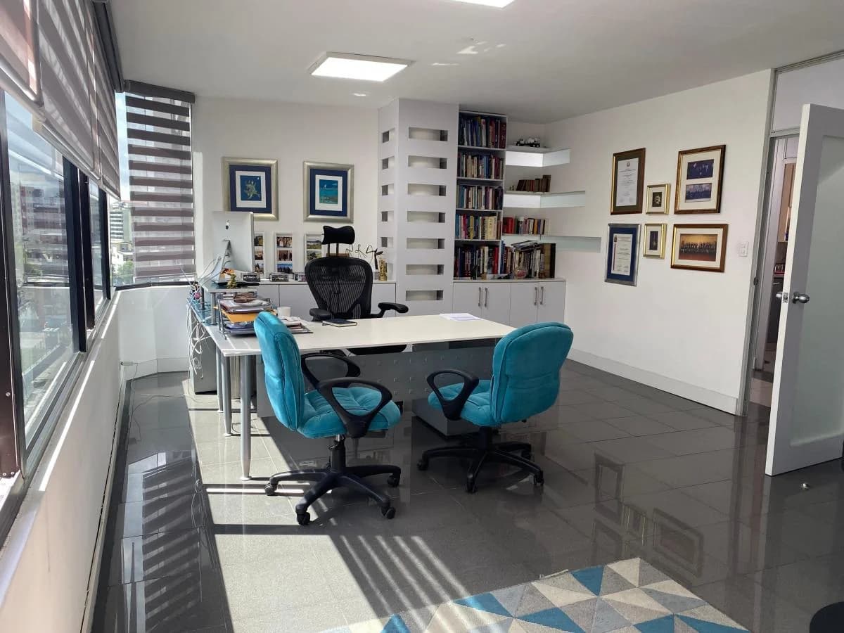 Oficina de Venta Sector Av Orellana — imagen 5